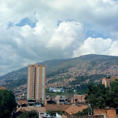 Habitacion Cerca Al Centro Медельїн Екстер'єр фото